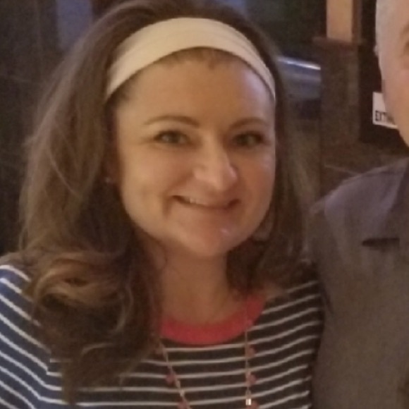 Meet your Posher, Rebecca - Picture 2 of 6